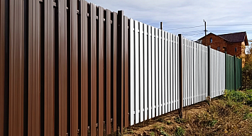 Металлические заборы и ограждения